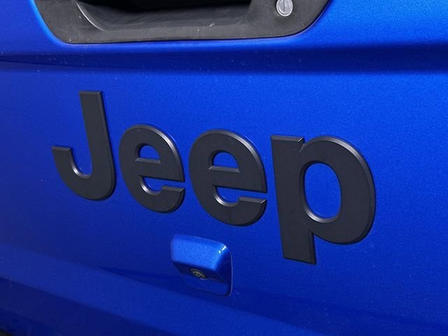 Used 2021 Jeep Gladiator Willys image 32