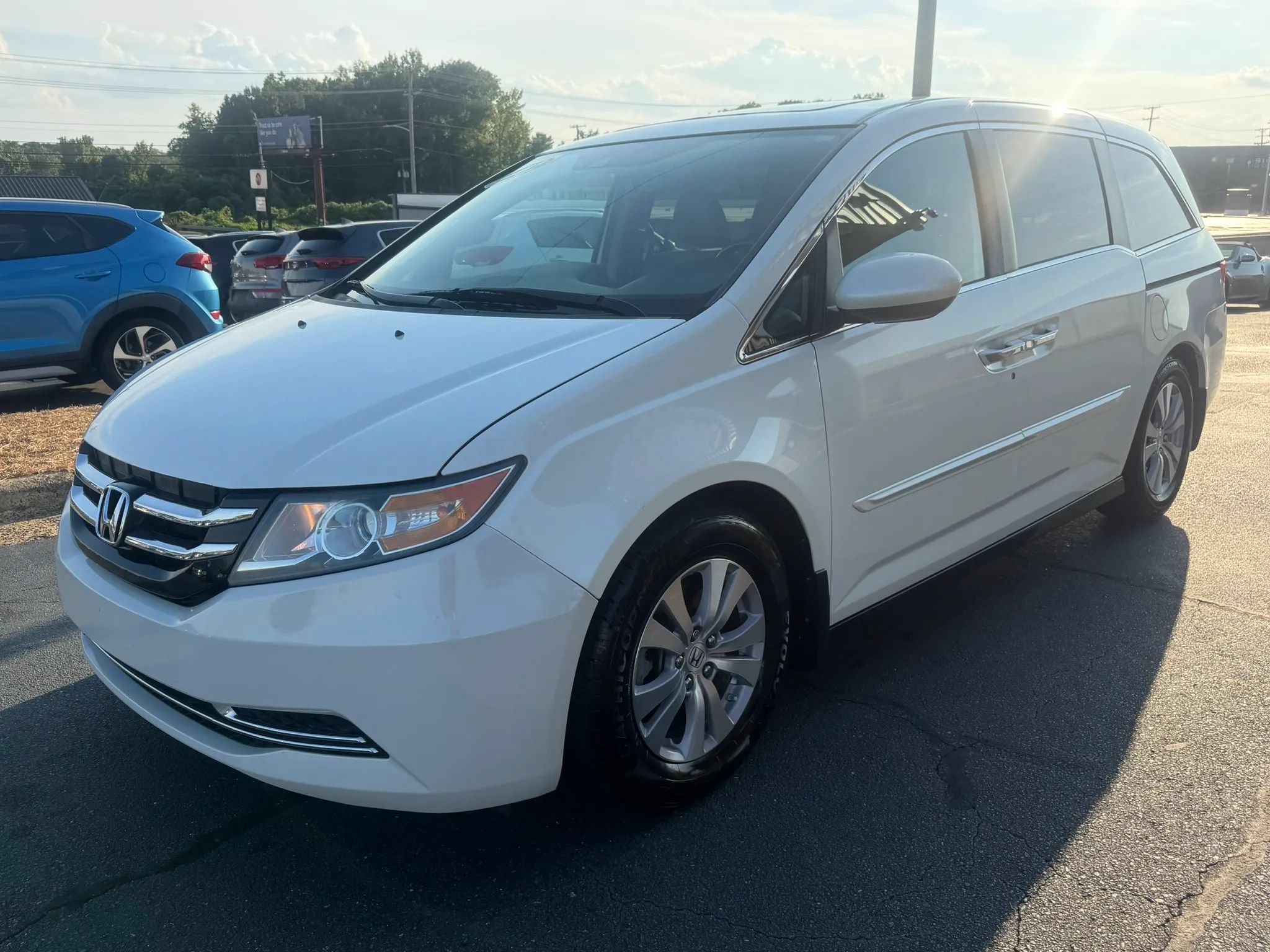 Used 2014 Honda Odyssey EX-L image 3