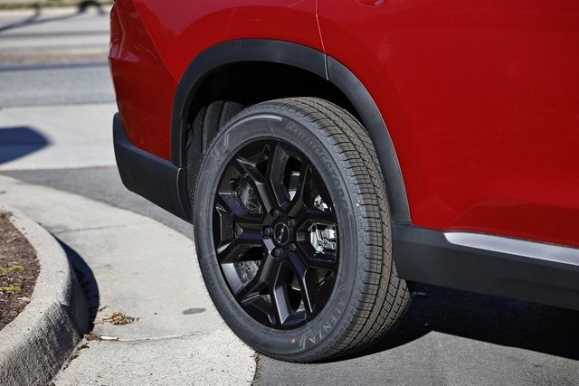 New 2025 Honda Pilot Touring image 16