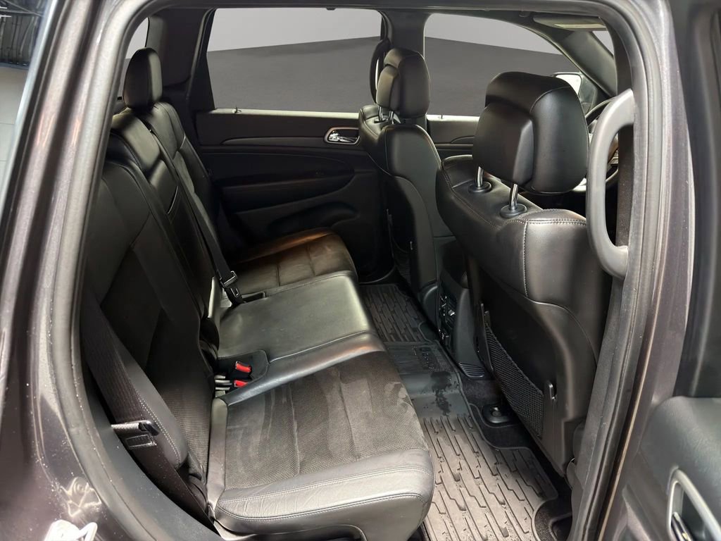 Used 2017 Jeep Grand Cherokee Altitude image 18