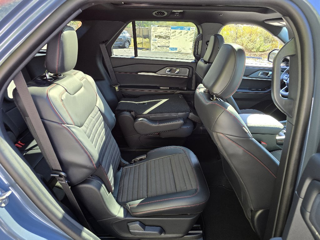 New 2025 Ford Explorer ST-Line image 13