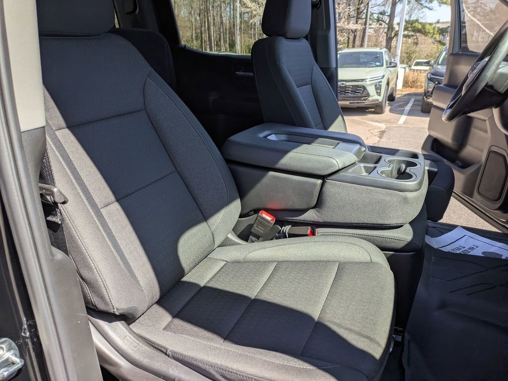 Used 2025 Chevrolet Silverado 1500 Custom Trail Boss w/ Dark Appearance Package image 29