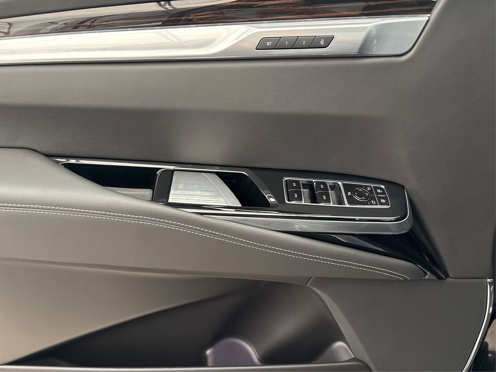 New 2025 Cadillac Escalade ESV Luxury image 21