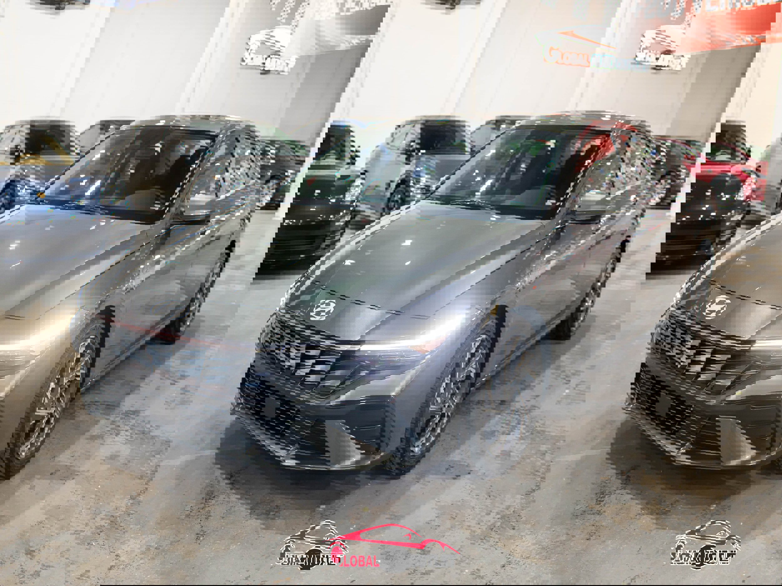 Used 2025 Hyundai Elantra SEL image 3