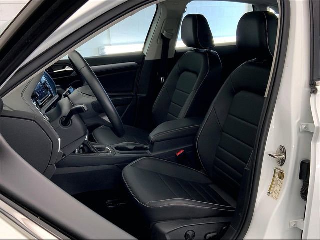 Used 2023 Volkswagen Jetta SE w/ Panoramic Sunroof Package image 25