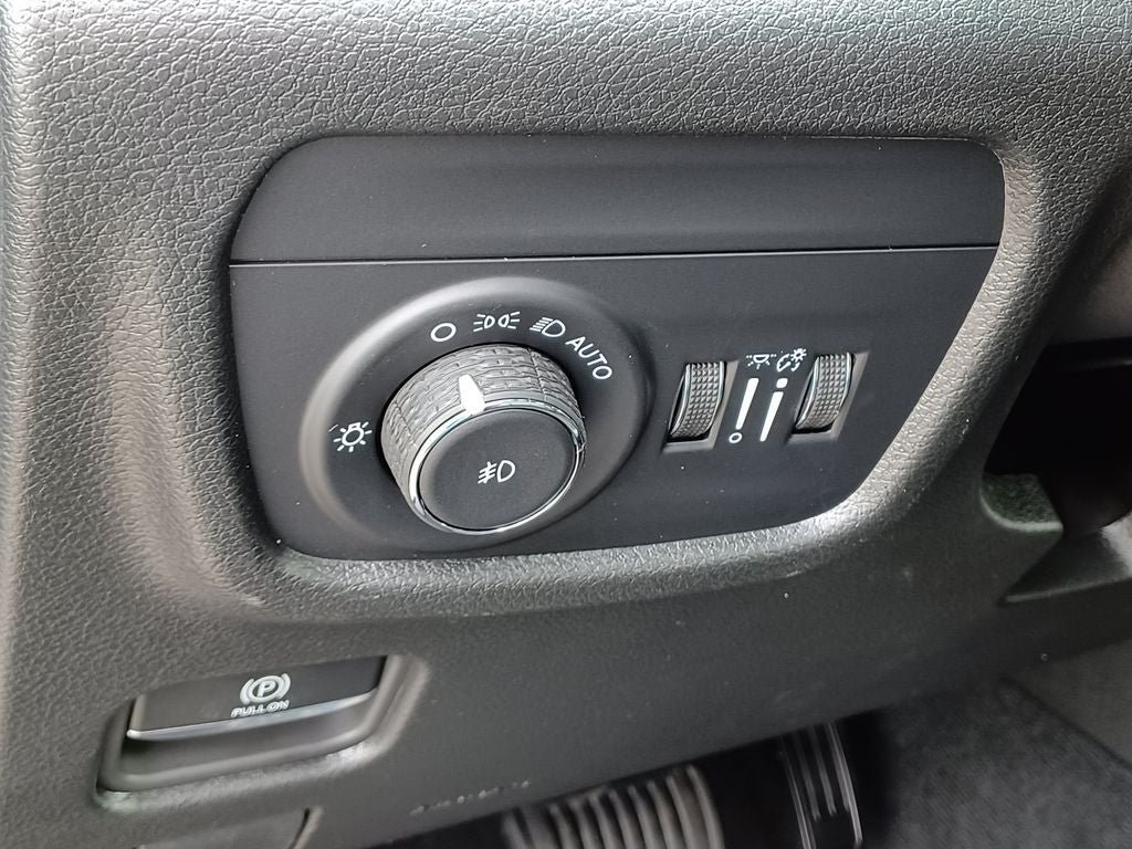New 2026 Jeep Grand Cherokee Limited AWD/4WD image 10