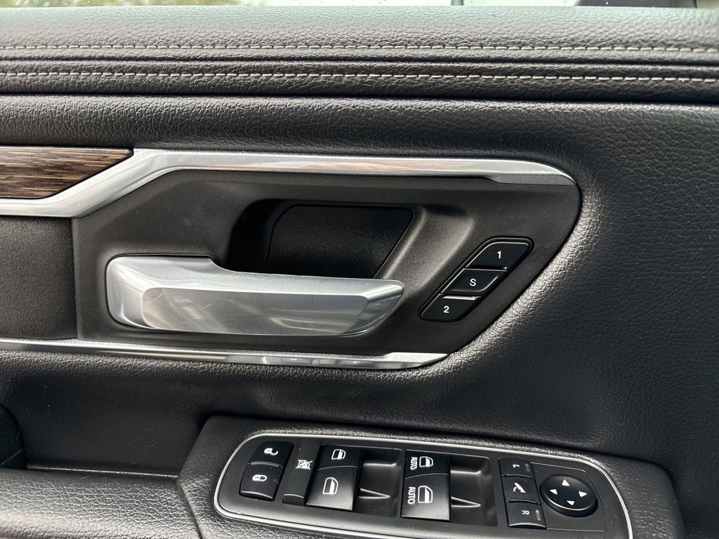 Used 2019 RAM 1500 Laramie image 32