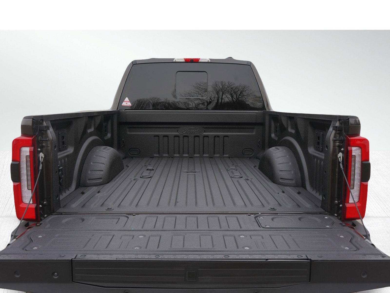 Used 2024 Ford F350 Limited w/ FX4 Off-Road Package AWD/4WD image 9