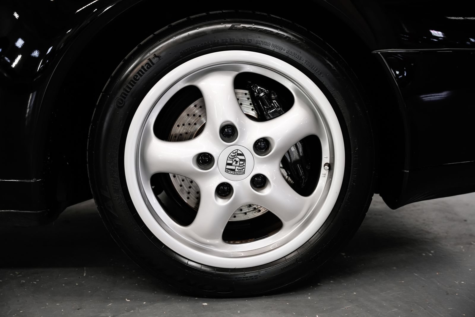 Used 1995 Porsche 911 Carrera RWD image 52