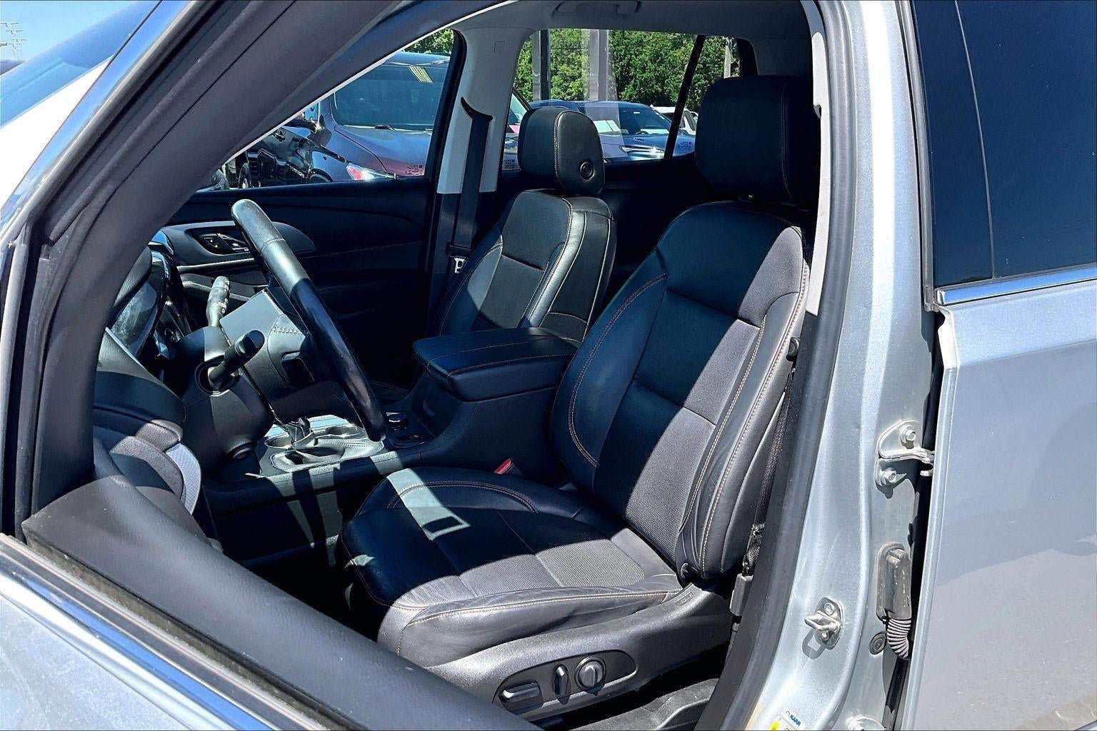 Used 2021 Chevrolet Traverse Premier AWD/4WD image 19