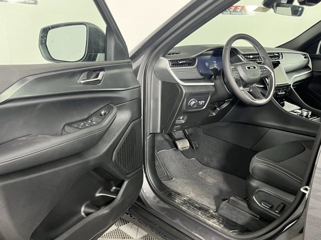 New 2025 Jeep Grand Cherokee Laredo w/ Luxury Tech Group I image 23