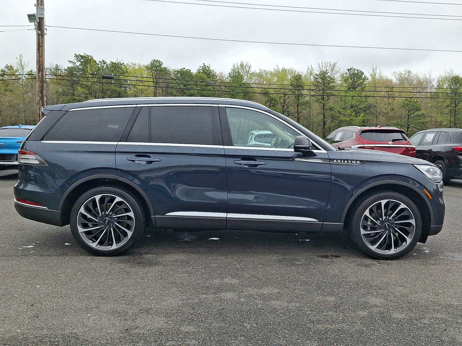 Used 2023 Lincoln Aviator Reserve w/ Equipment Group 201A AWD/4WD image 7