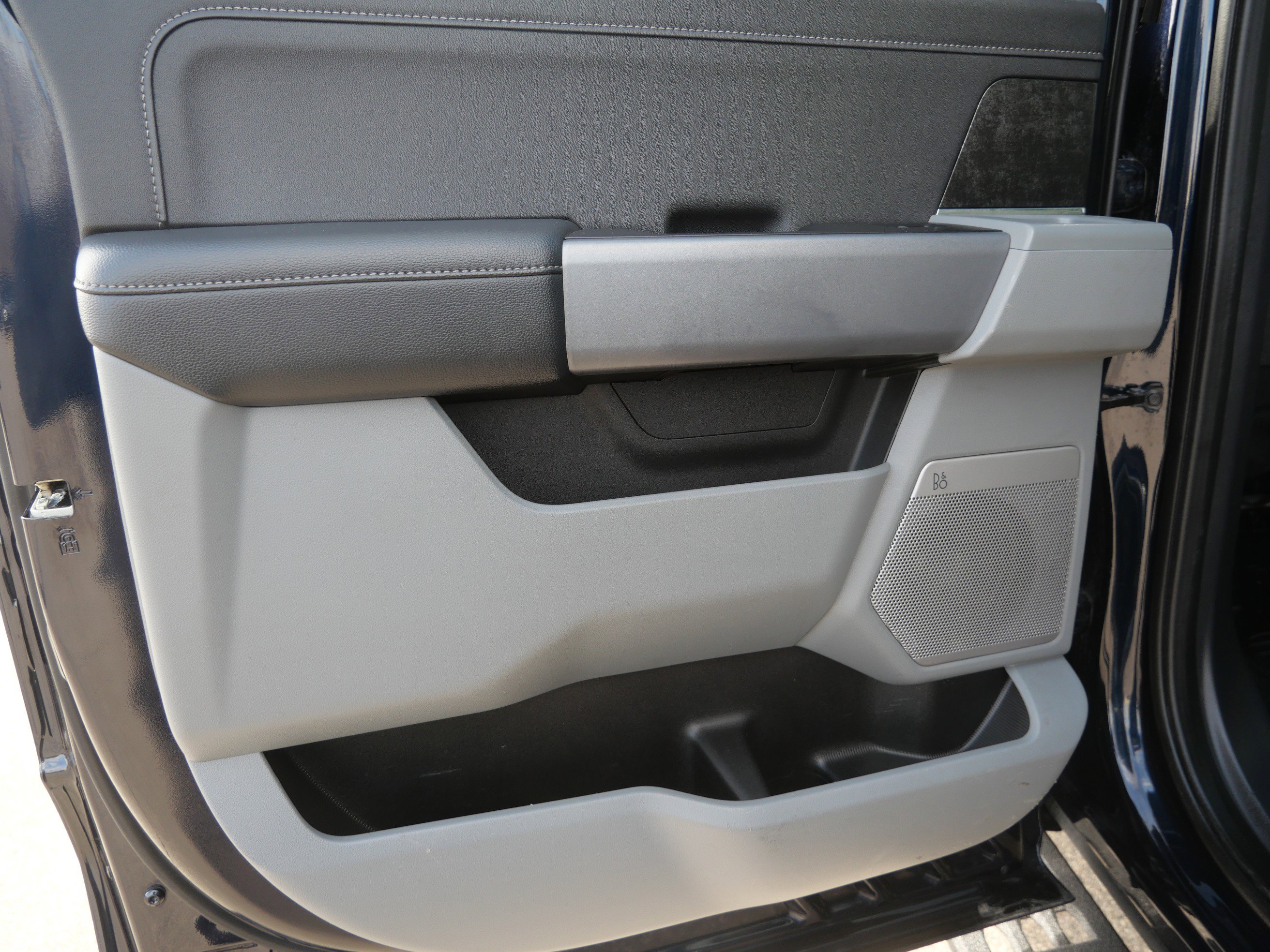 Used 2023 Ford F350 XLT w/ Black Appearance Package image 16