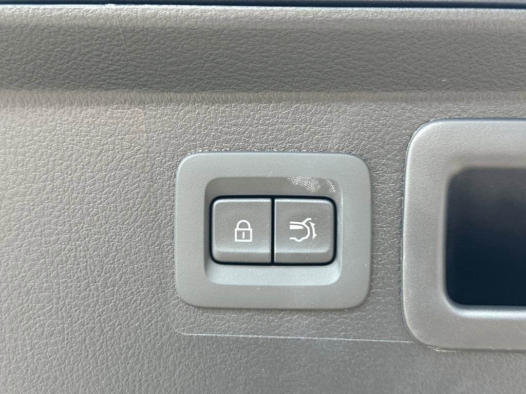 Used 2025 MAZDA CX-50 AWD 2.5 Turbo w/ Premium Pkg image 33