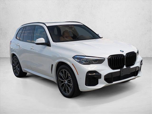 Used 2022 BMW X5 xDrive40i w/ M Sport Package AWD/4WD image 3