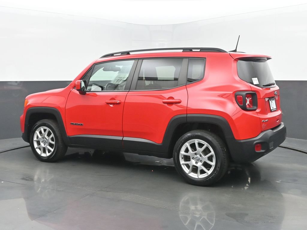 Used 2020 Jeep Renegade Latitude w/ Cold Weather Group AWD/4WD image 3