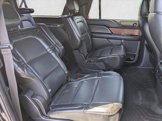 Used 2021 Lincoln Navigator L Reserve w/ Cargo Convenience Package RWD image 23