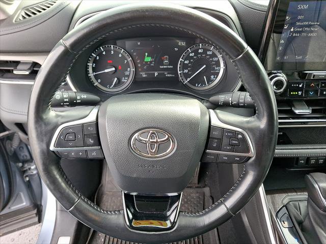 Used 2021 Toyota Highlander Limited AWD/4WD image 8