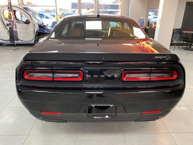 Used 2018 Dodge Challenger SRT Hellcat image 4