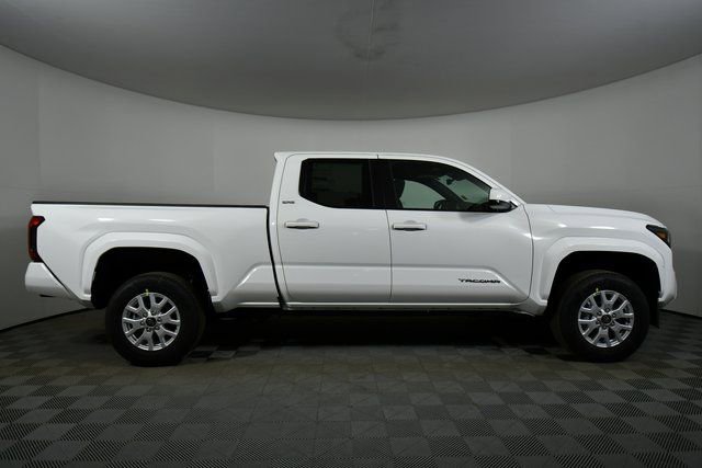 New 2026 Toyota Tacoma SR5 AWD/4WD image 15