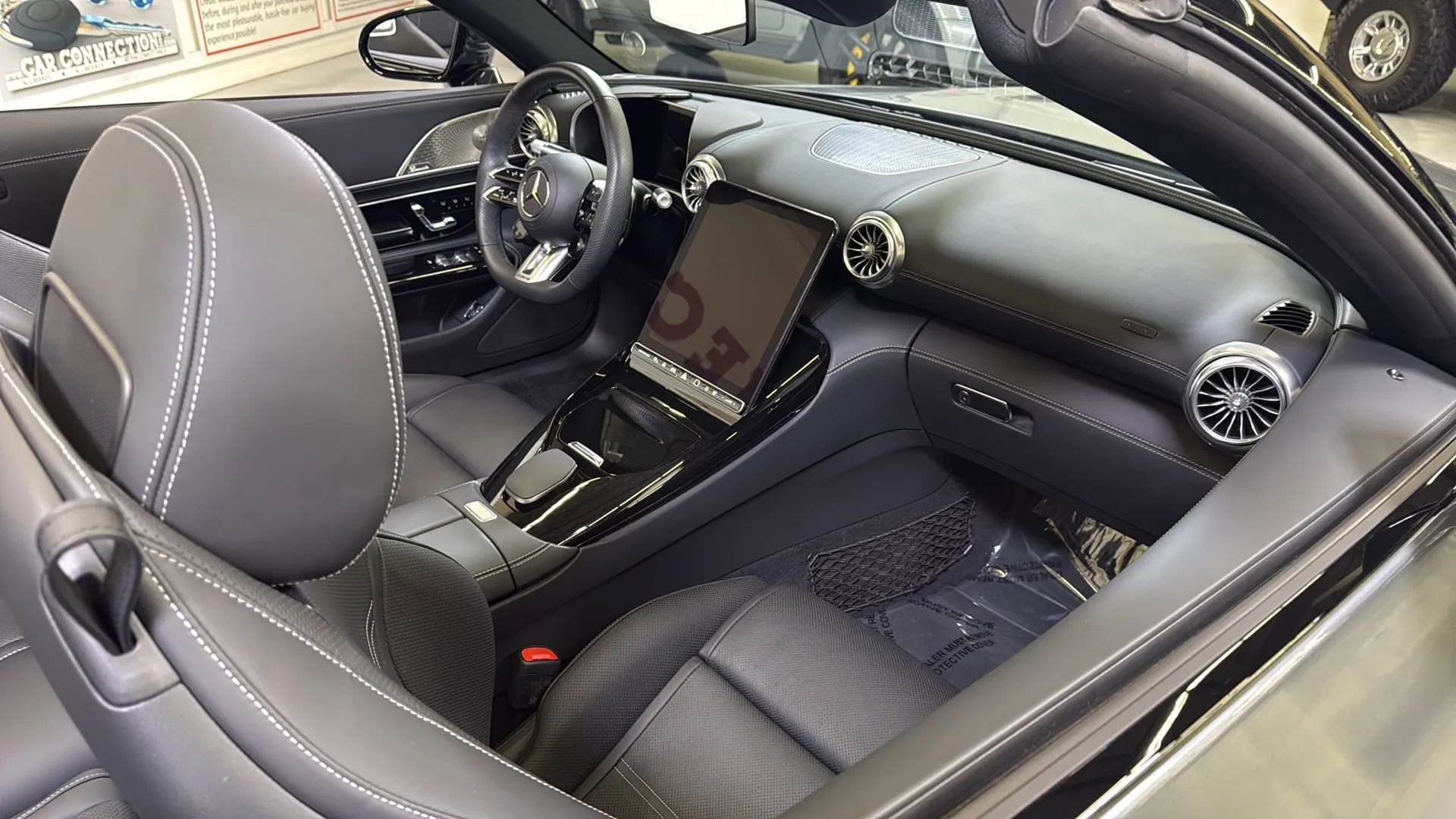 Used 2025 Mercedes-Benz SL 43 AMG image 12