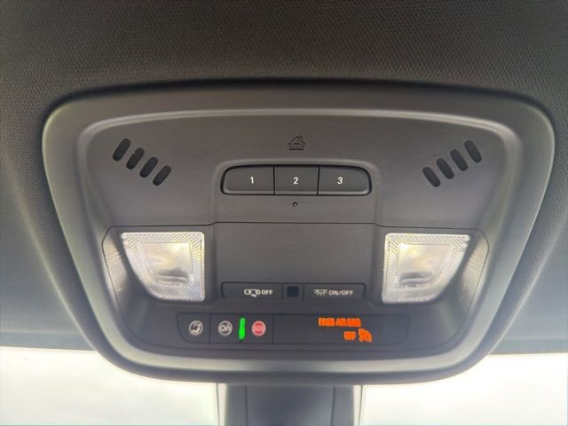 Used 2023 Chevrolet Traverse LT AWD/4WD image 40