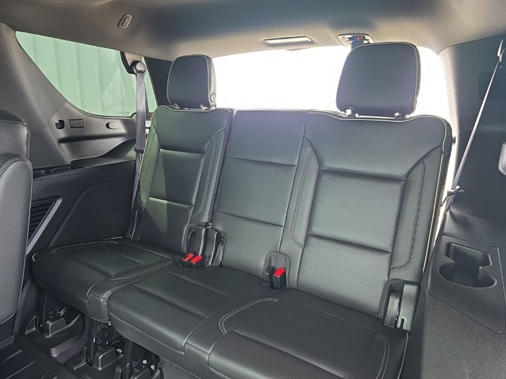 Used 2021 Chevrolet Tahoe Premier w/ Premium Package AWD/4WD image 20