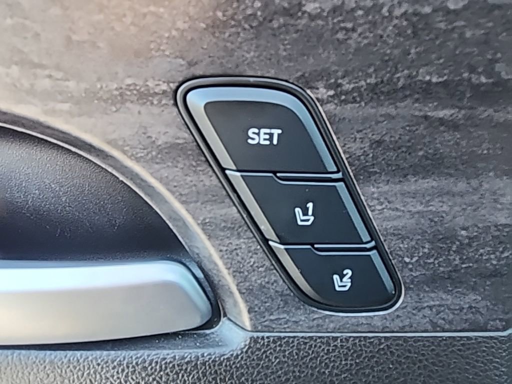 Used 2019 Hyundai Santa Fe FWD image 23