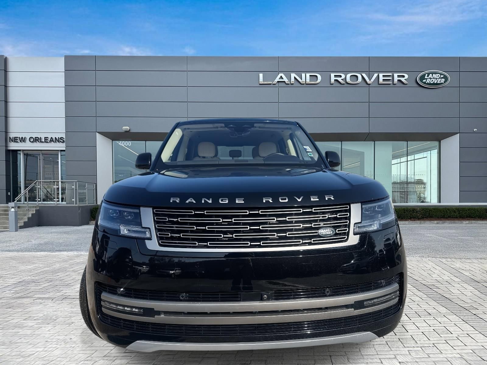 Used 2023 Land Rover Range Rover SE AWD/4WD image 4