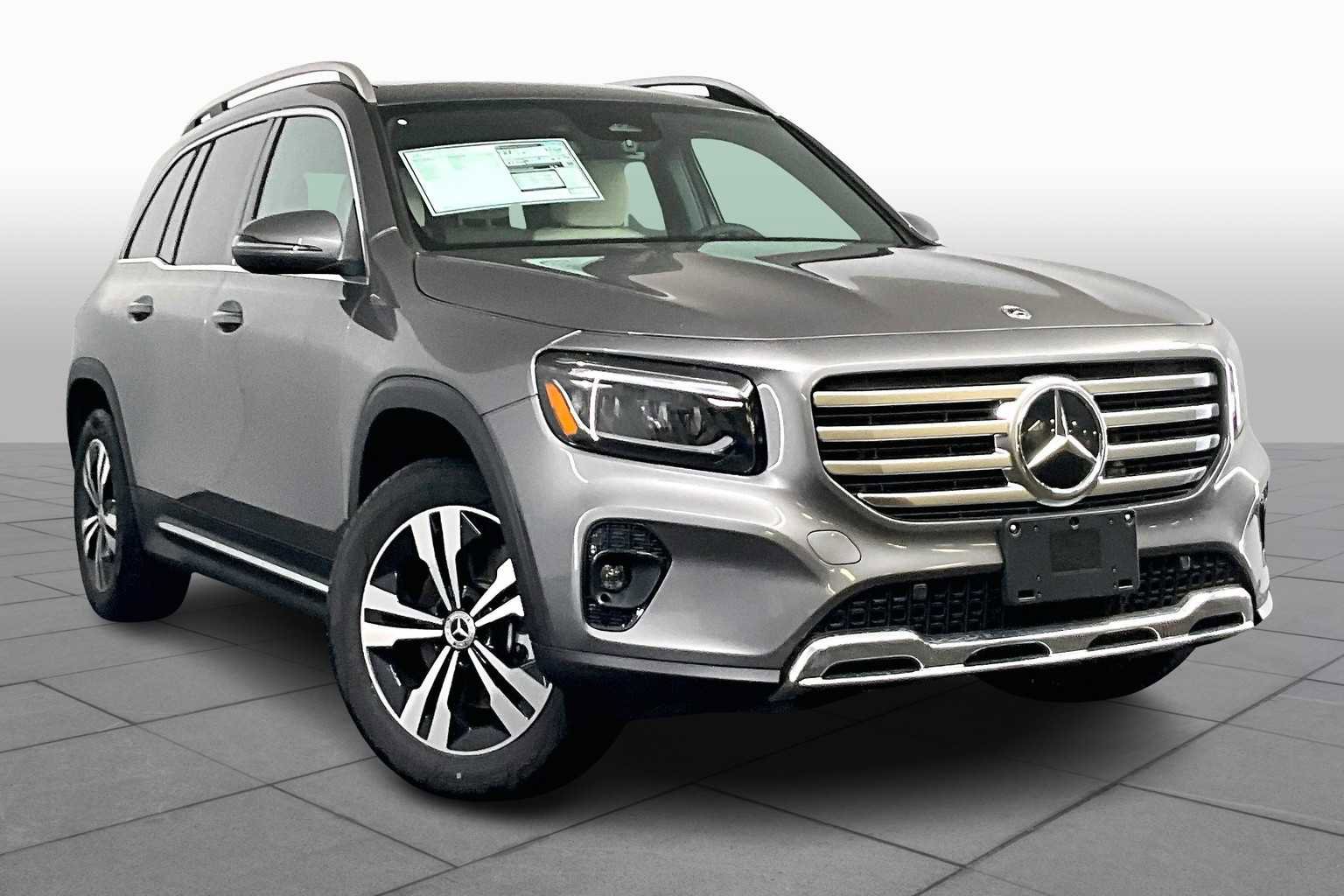 New 2026 Mercedes-Benz GLB 250 4MATIC image 2