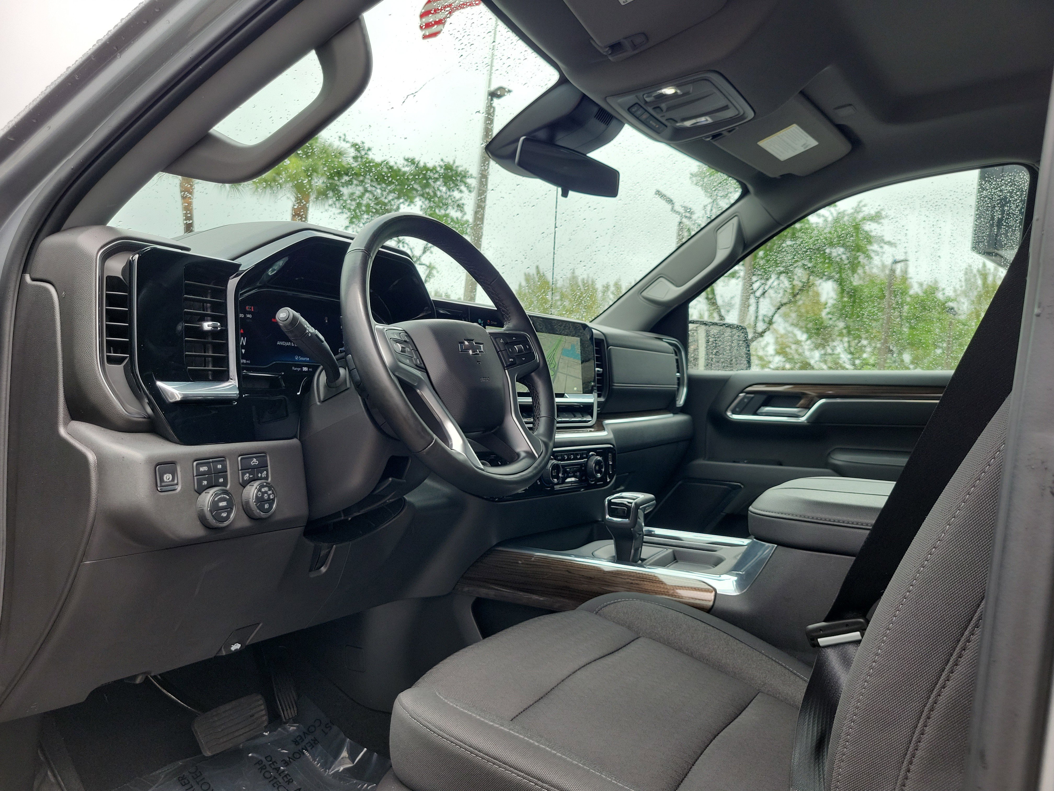 Used 2025 Chevrolet Silverado 1500 LT Trail Boss image 9