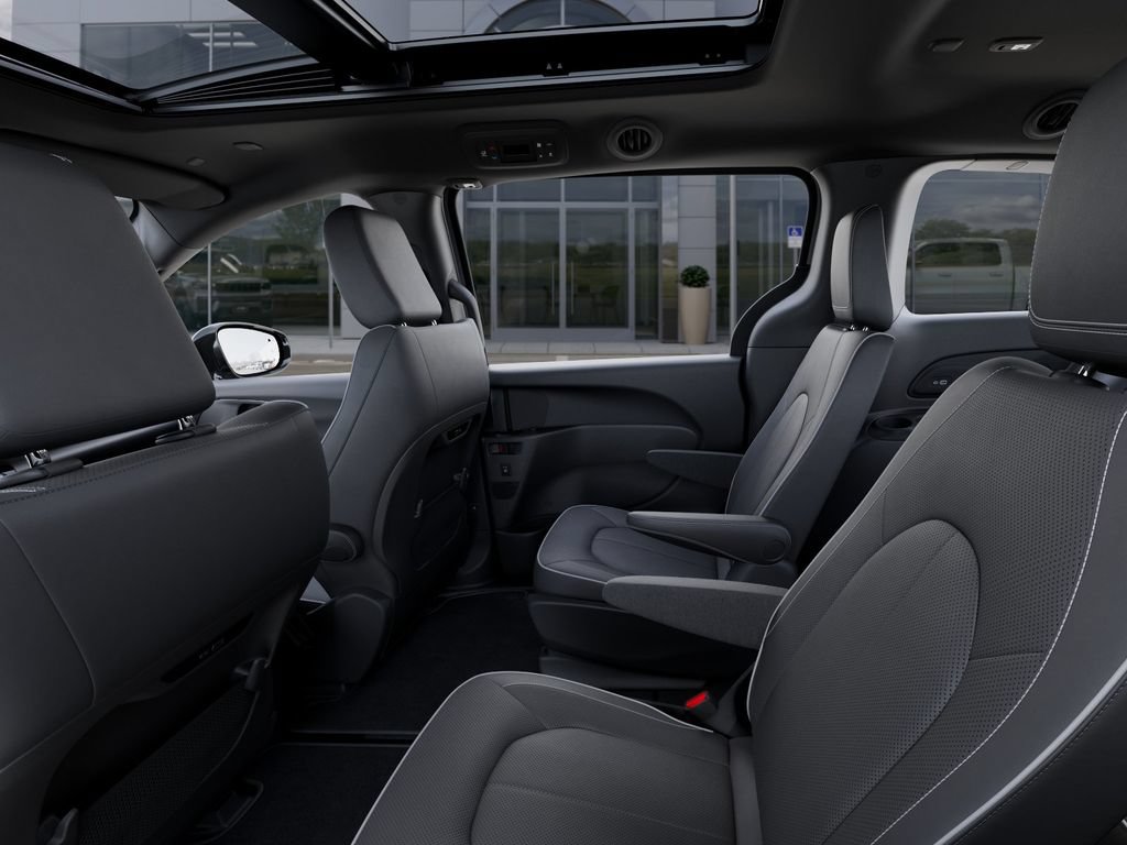 New 2027 Chrysler Pacifica Limited AWD/4WD image 23