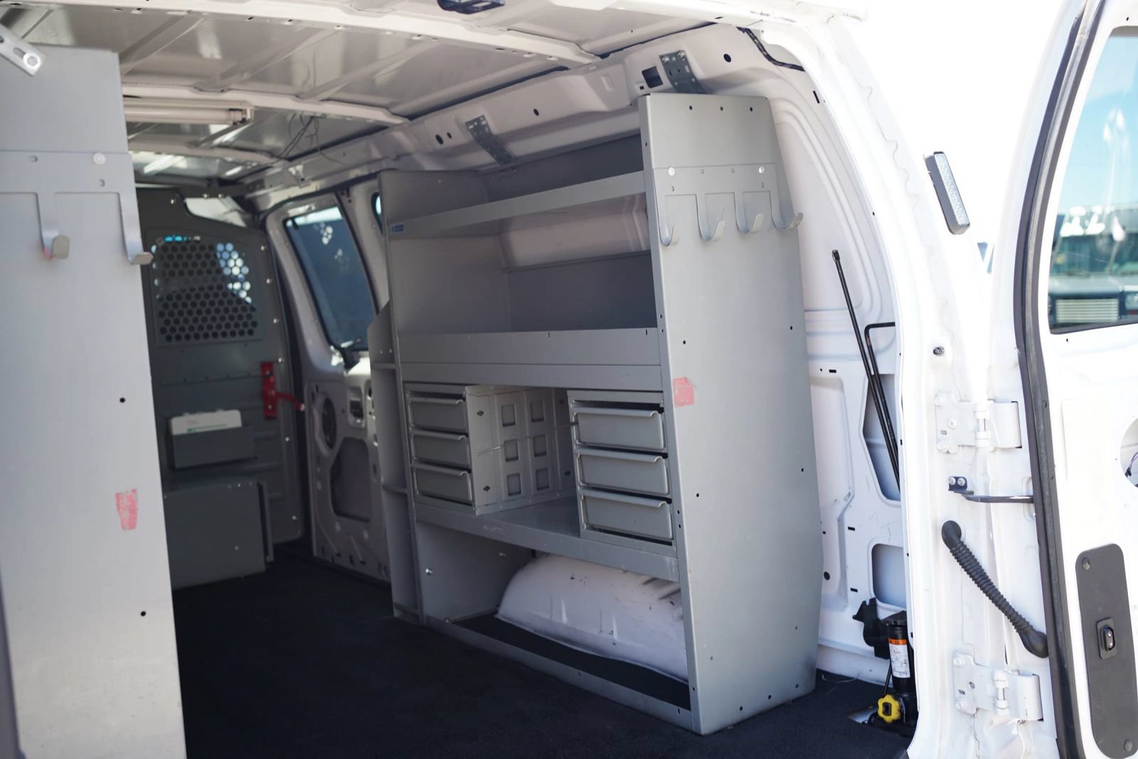 Used 2011 Ford E-250 and Econoline 250 w/ PWR Group RWD image 13