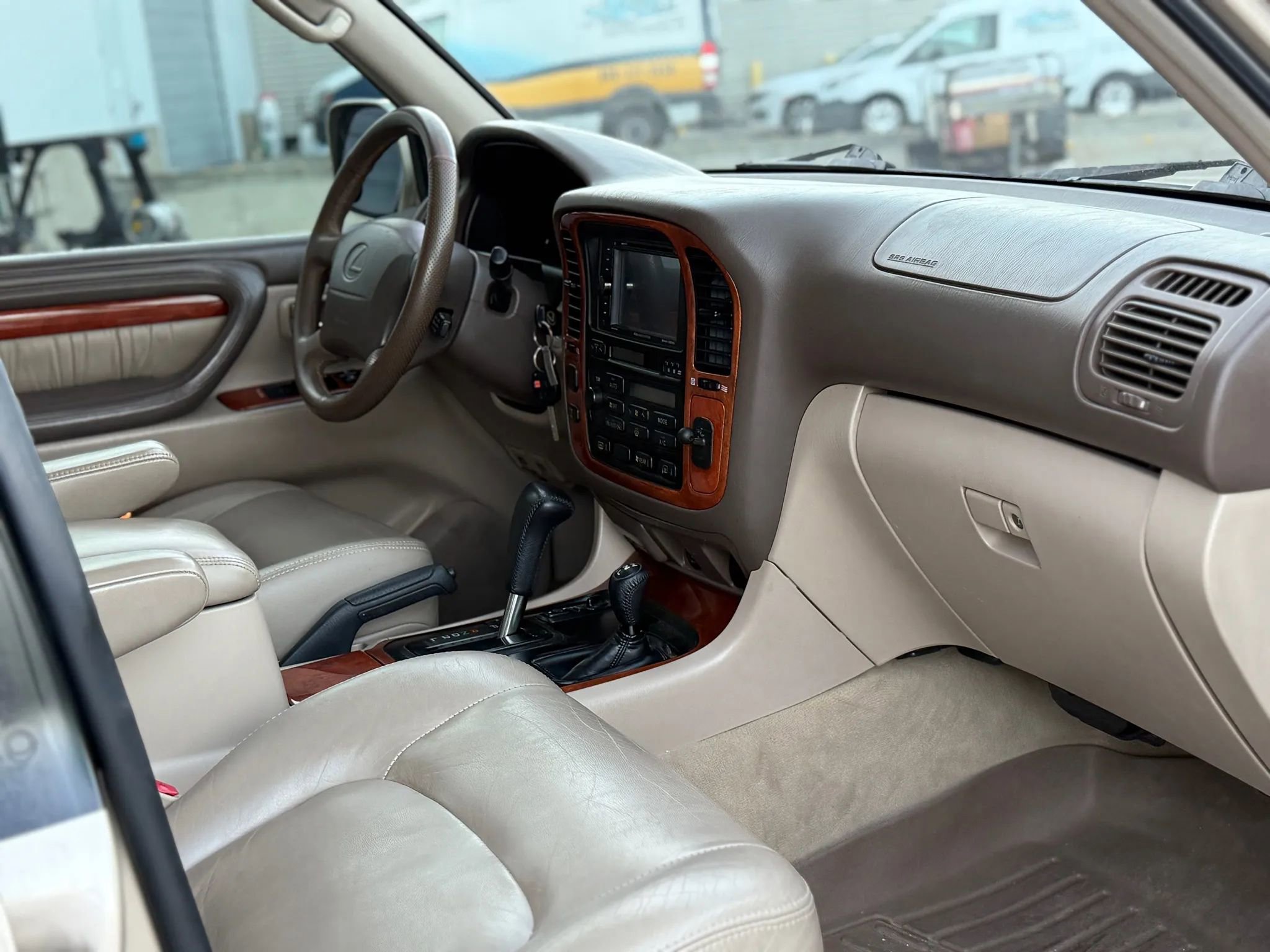 Used 1999 Lexus LX 470 4WD image 36