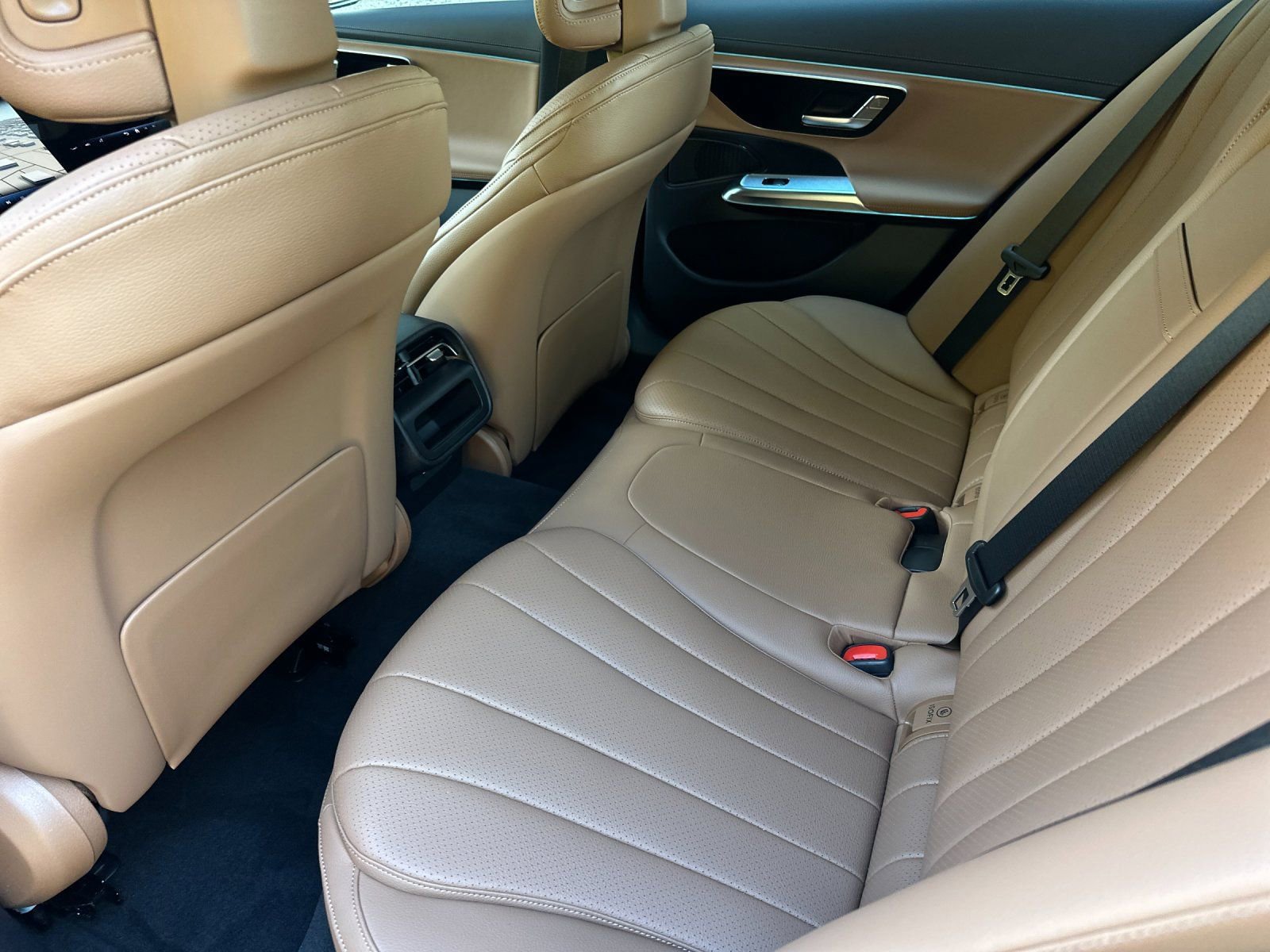 New 2026 Mercedes-Benz E 350 4MATIC Sedan image 12