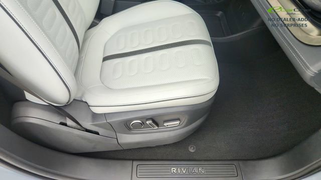 Used 2024 Rivian R1S Adventure AWD/4WD image 23