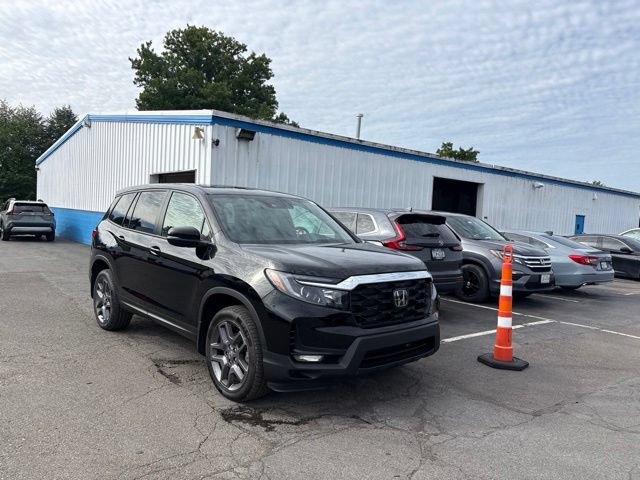 Used 2023 Honda Passport EX-L image 2