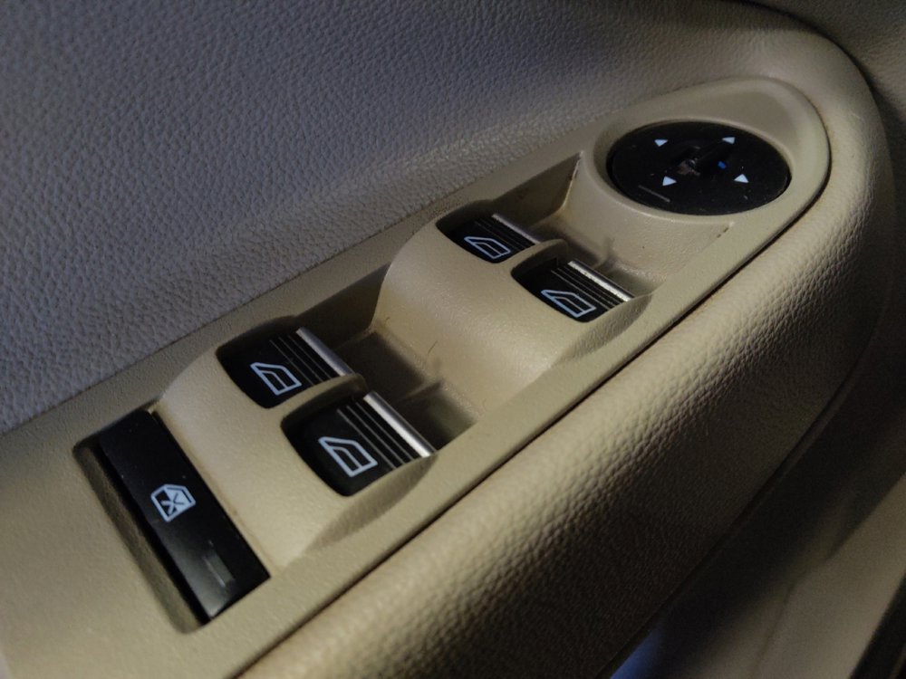 Used 2019 Ford Escape SEL image 27