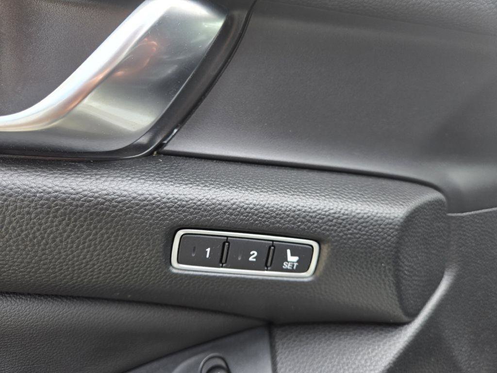 Used 2020 Honda Accord EX-L image 11