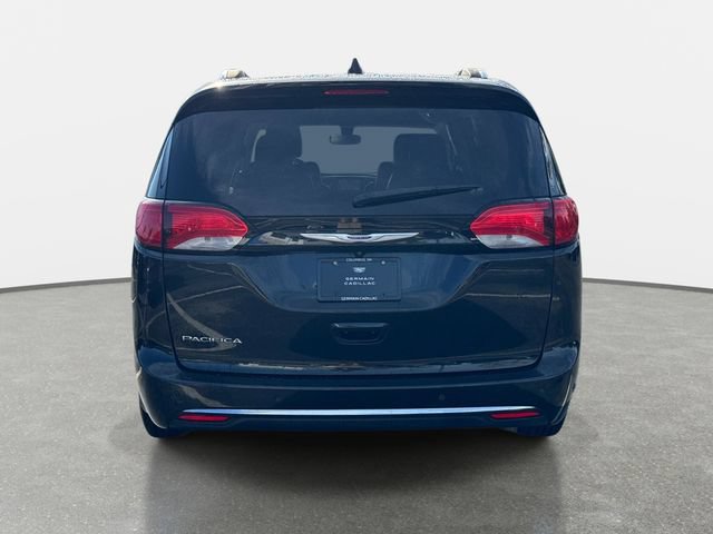 Used 2018 Chrysler Pacifica Touring-L Plus w/ Tire & Wheel Group FWD image 4