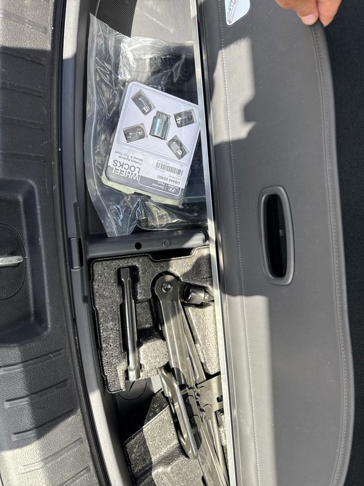 Used 2017 Hyundai Santa Fe Sport 2.0T image 20