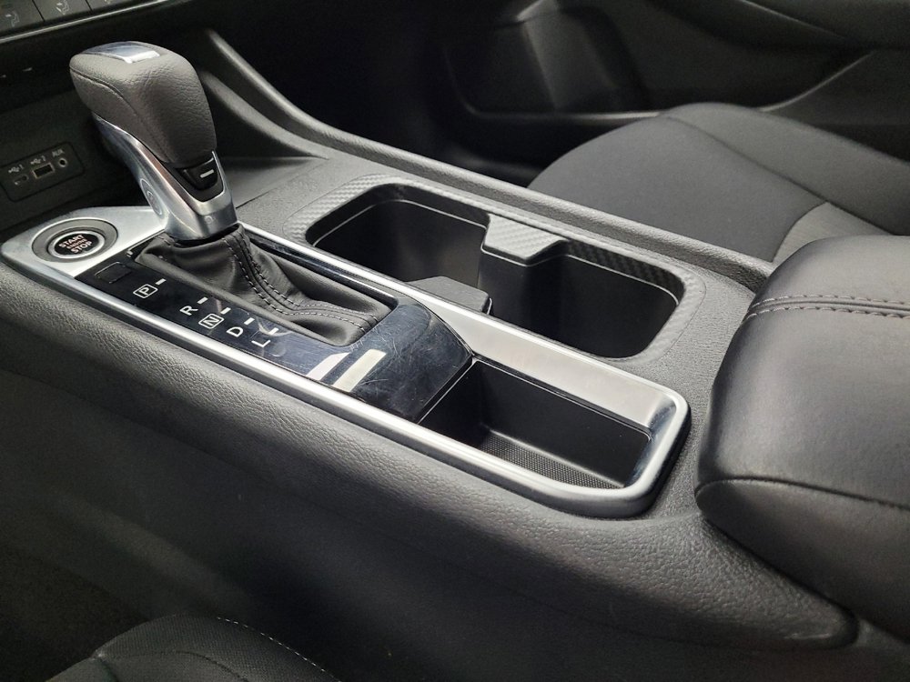 Used 2025 Nissan Sentra SV FWD image 26