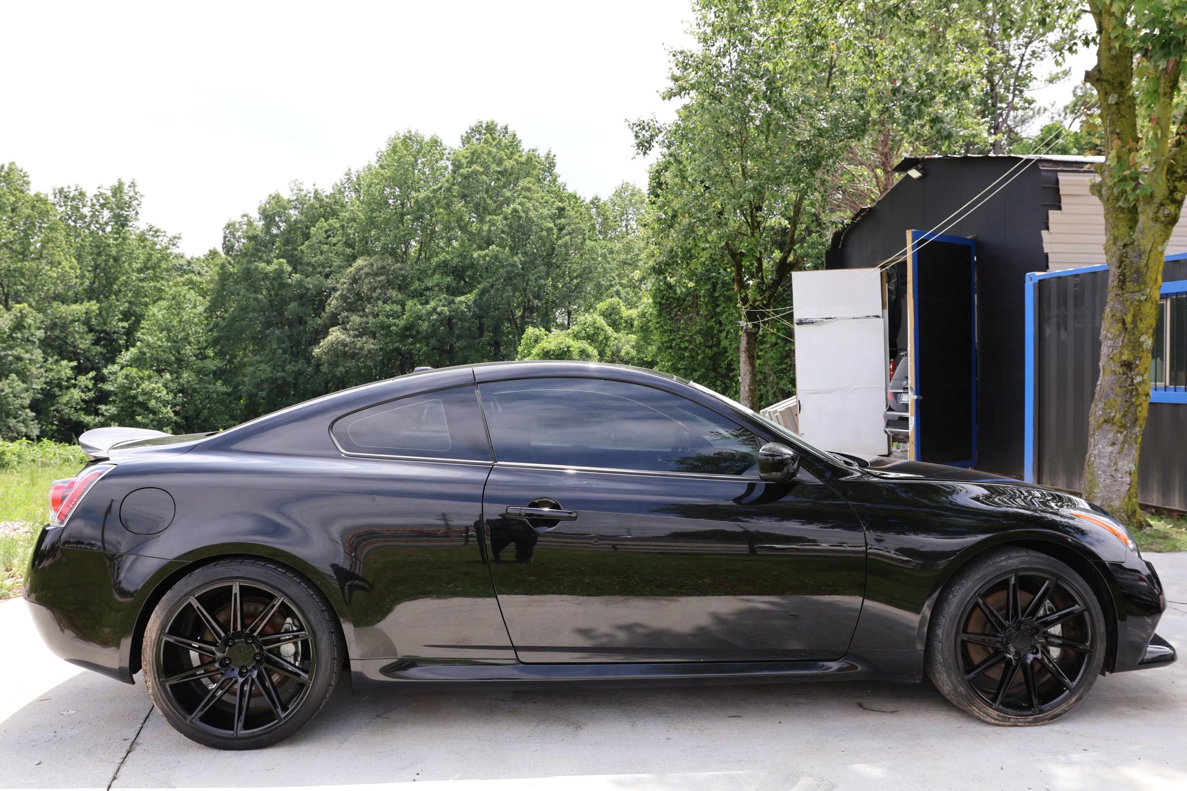 Used 2010 INFINITI G37 Sport w/ Navigation Pkg image 6