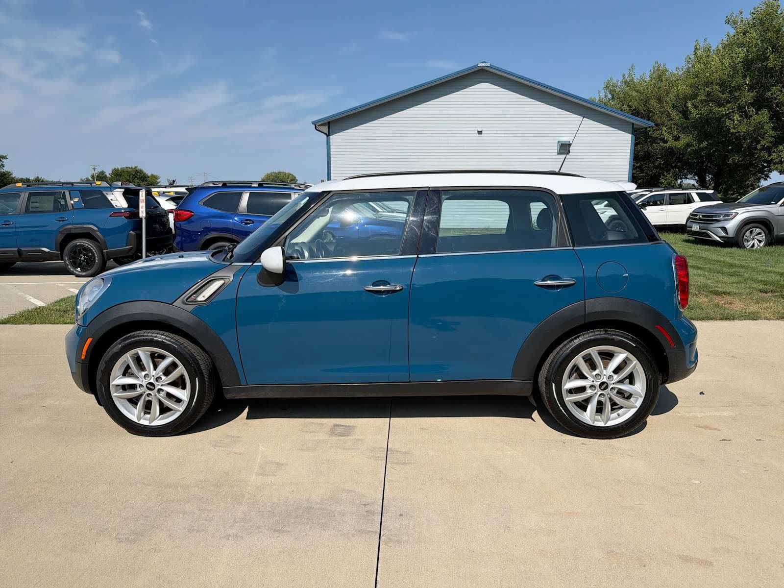 Used 2012 MINI Cooper Countryman S FWD image 3