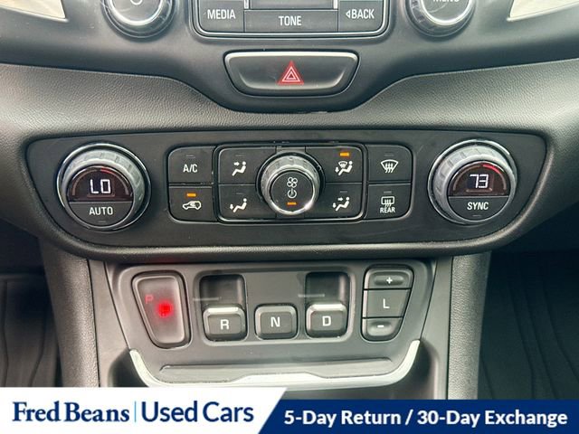 Used 2018 GMC Terrain SLE w/ Driver Convenience Package AWD/4WD image 17