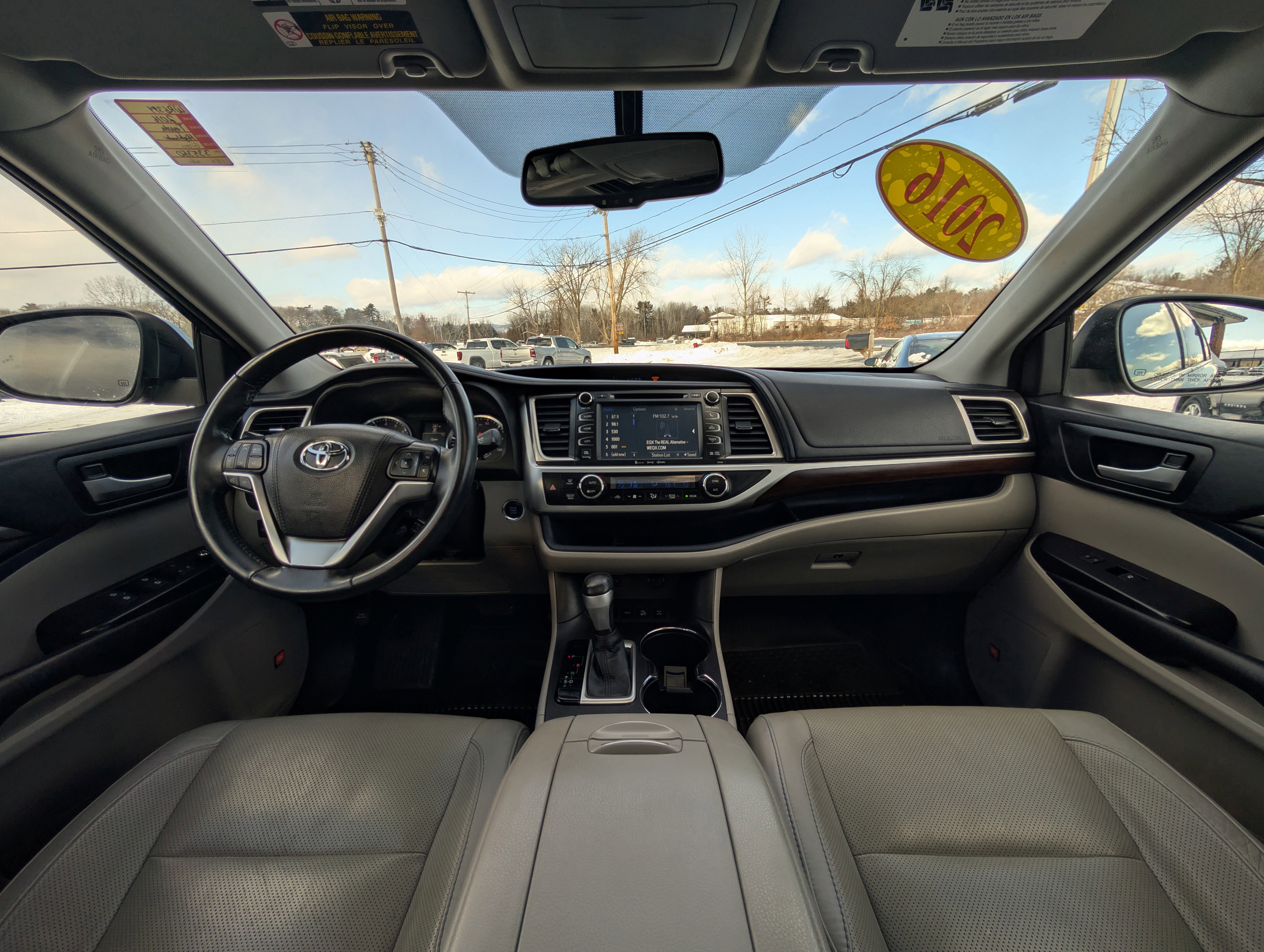 Used 2016 Toyota Highlander Limited image 2