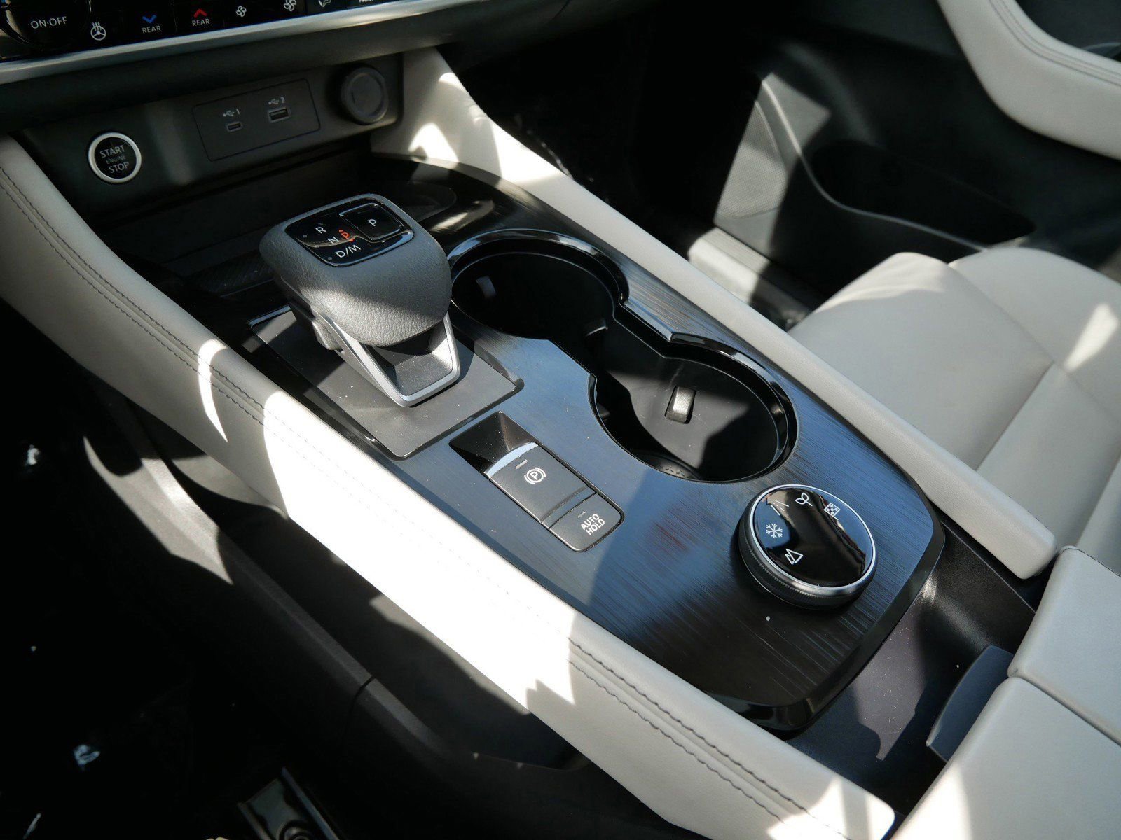Used 2023 Nissan Rogue SL w/ SL Premium Package image 26