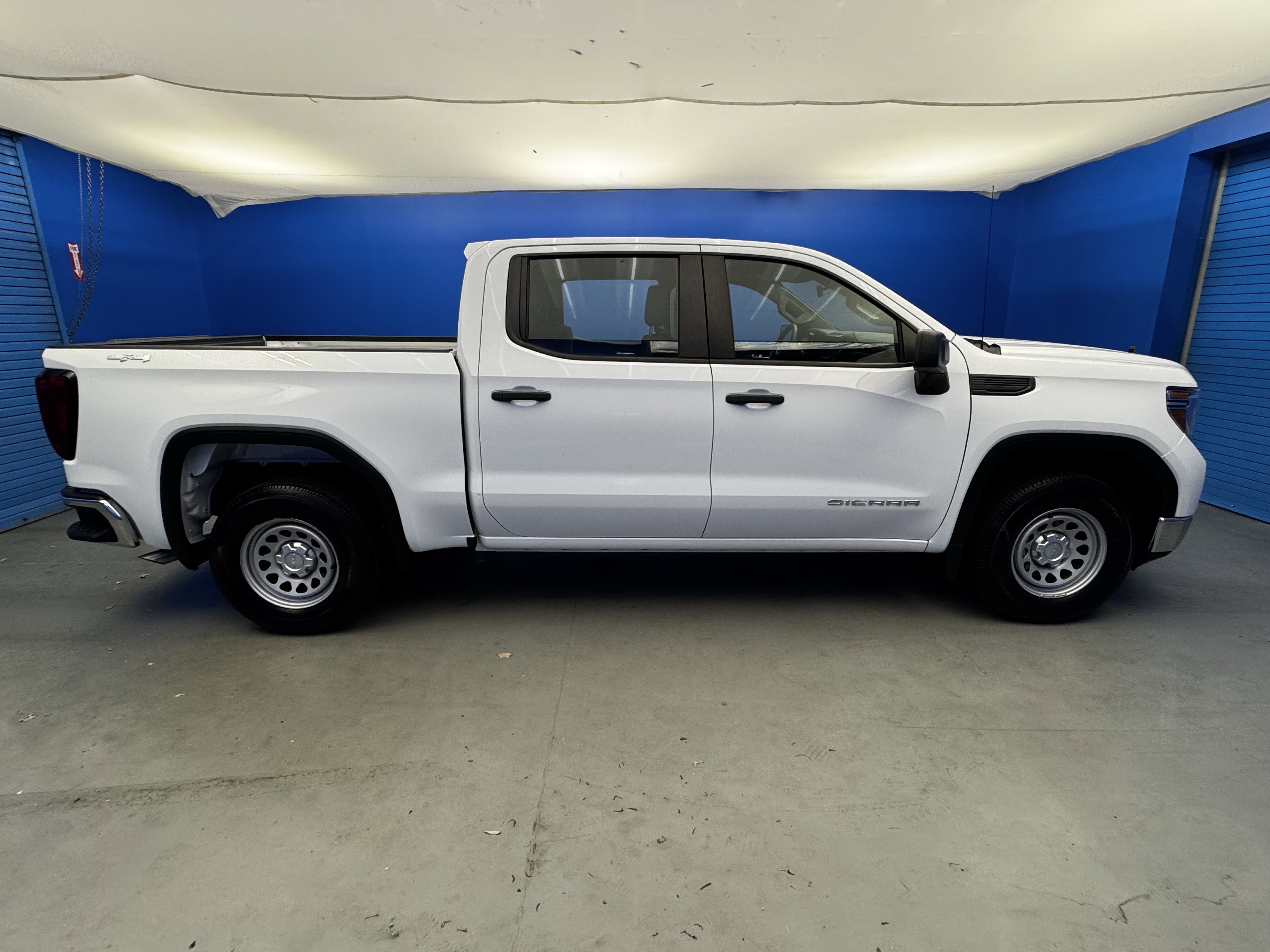 Used 2022 GMC Sierra 1500 Pro w/ Fleet Convenience Package image 8