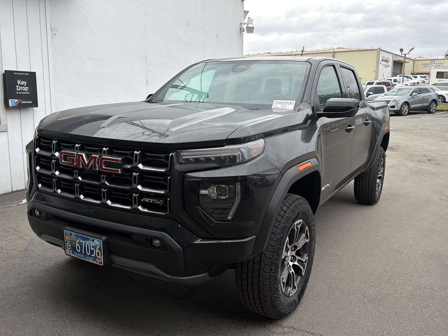 Used 2024 GMC Canyon AT4 image 5