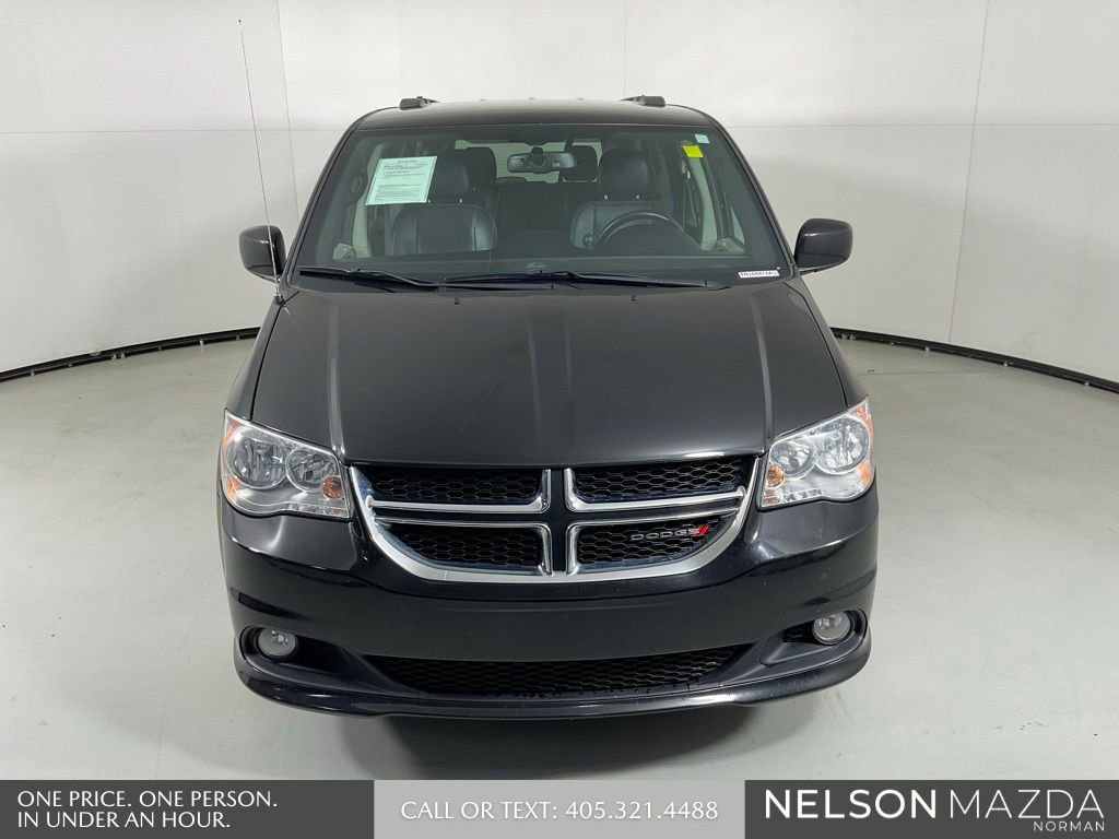 Used 2018 Dodge Grand Caravan SXT image 2